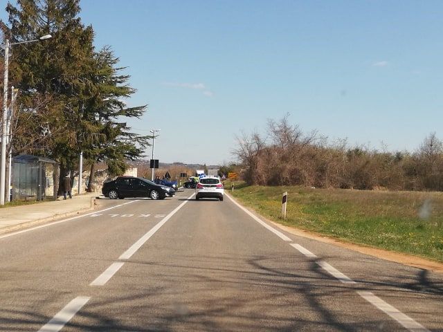 OPREZ! Na izlazu iz Umaga sudar dva Citroena